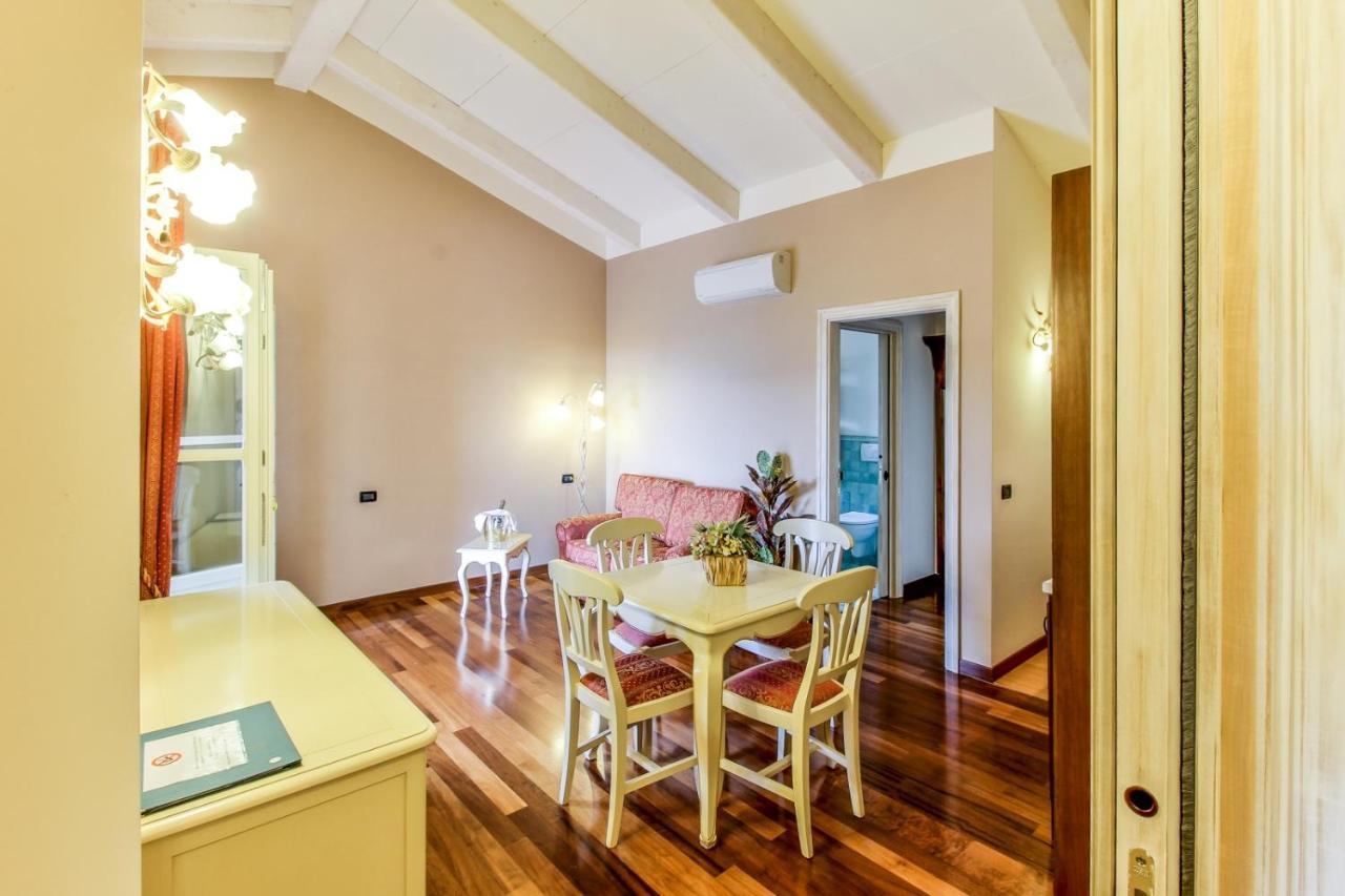 Residence Villa Il Casale - Appartamenti Wellness E Piscina Riscaldata 토보산지아코모 외부 사진