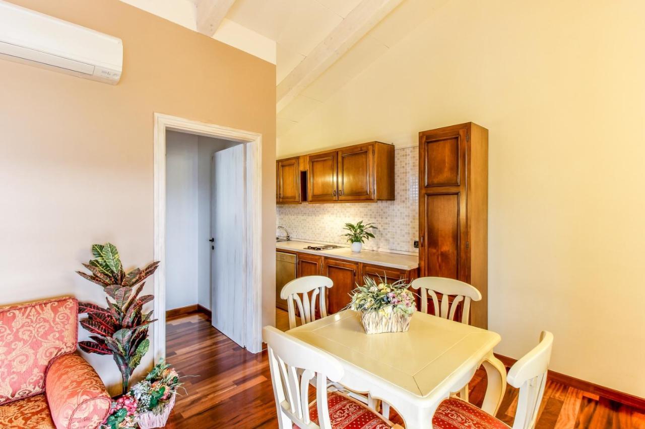 Residence Villa Il Casale - Appartamenti Wellness E Piscina Riscaldata 토보산지아코모 외부 사진