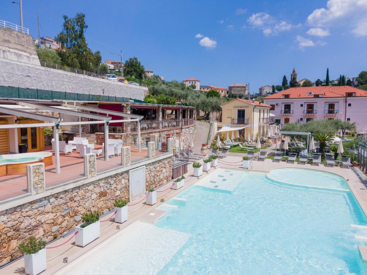 Residence Villa Il Casale - Appartamenti Wellness E Piscina Riscaldata 토보산지아코모 외부 사진