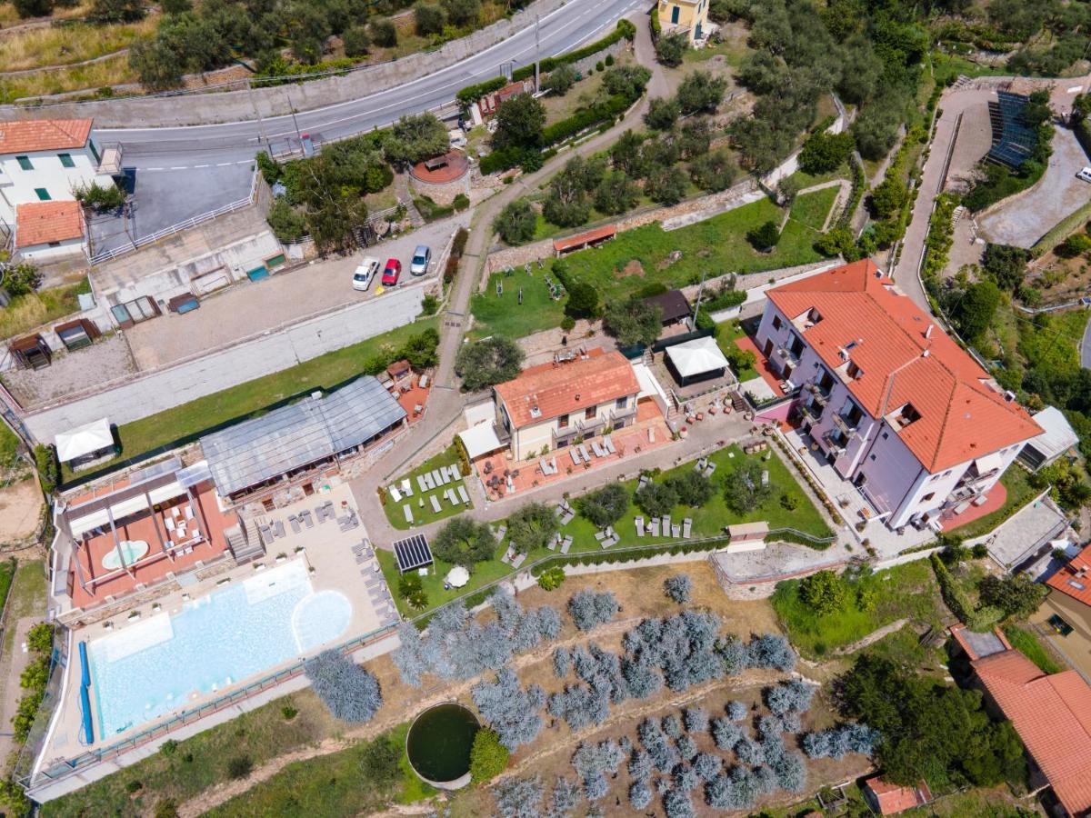 Residence Villa Il Casale - Appartamenti Wellness E Piscina Riscaldata 토보산지아코모 외부 사진