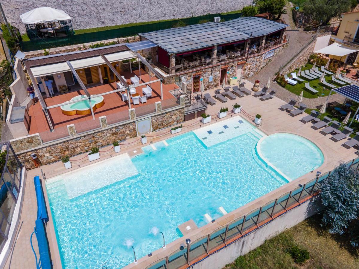 Residence Villa Il Casale - Appartamenti Wellness E Piscina Riscaldata 토보산지아코모 외부 사진