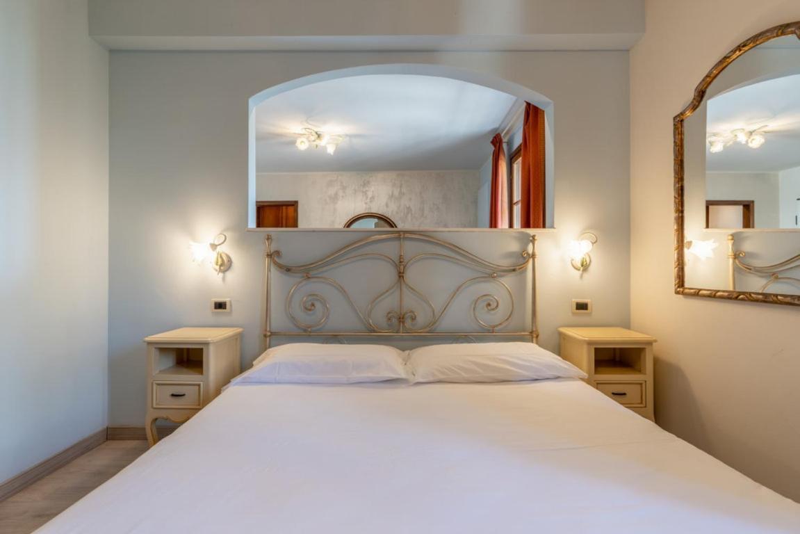 Residence Villa Il Casale - Appartamenti Wellness E Piscina Riscaldata 토보산지아코모 외부 사진