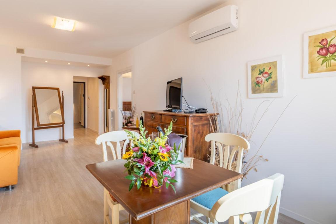 Residence Villa Il Casale - Appartamenti Wellness E Piscina Riscaldata 토보산지아코모 외부 사진