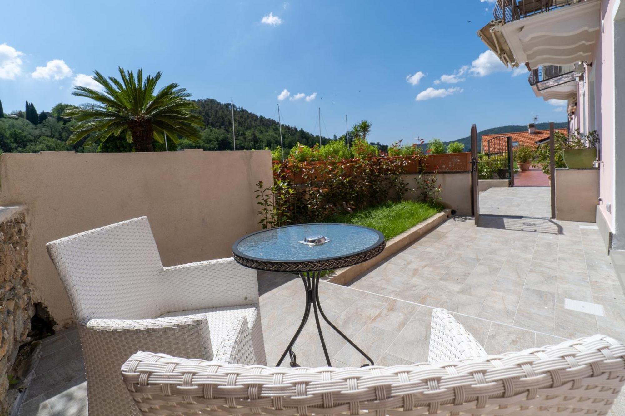 Residence Villa Il Casale - Appartamenti Wellness E Piscina Riscaldata 토보산지아코모 외부 사진